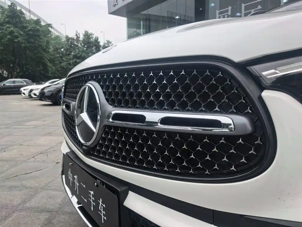 Mercedes-Benz GLC 2024 GLC 260 L 4MATIC Luxury 5 мест