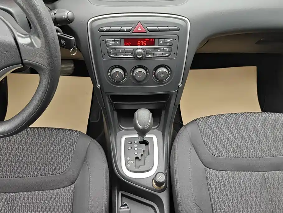 Peugeot 308 — миниатюра 16