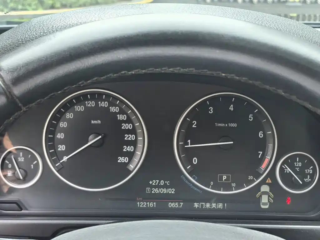 BMW 5 Series — миниатюра 6