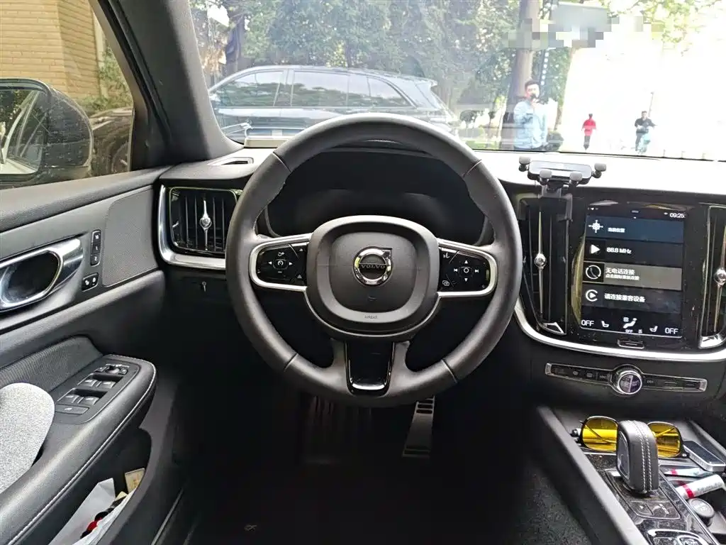 Volvo V60 2022 B5 Sport