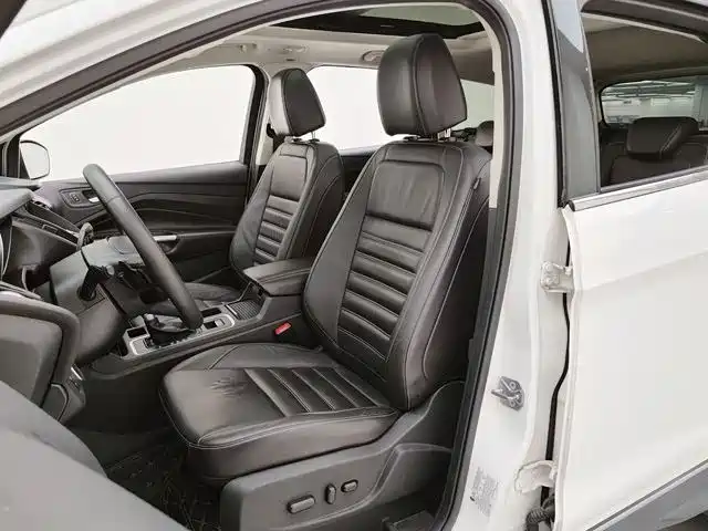 Ford Kuga — миниатюра 12