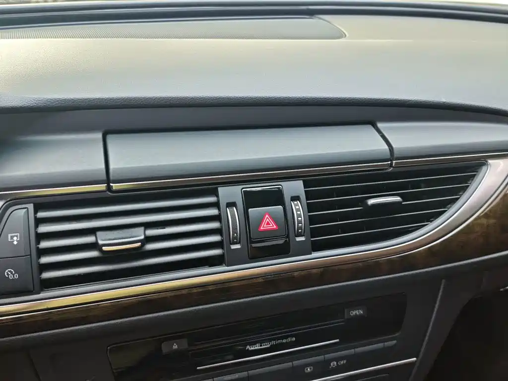 Audi A6L — миниатюра 11