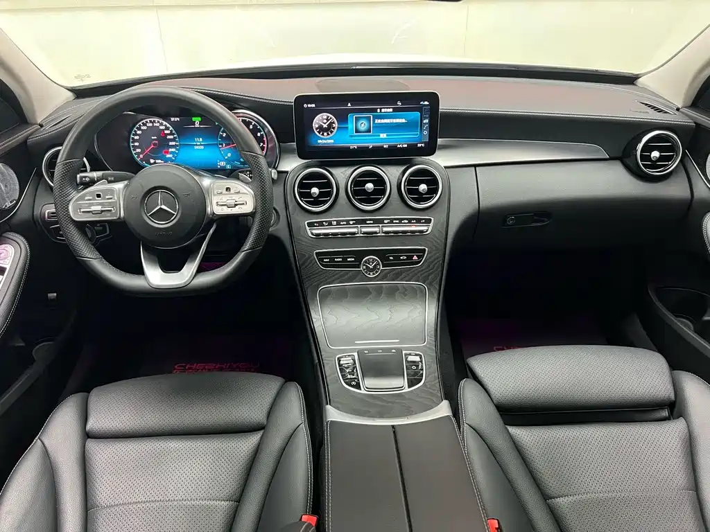 Mercedes-Benz C-Class — миниатюра 12