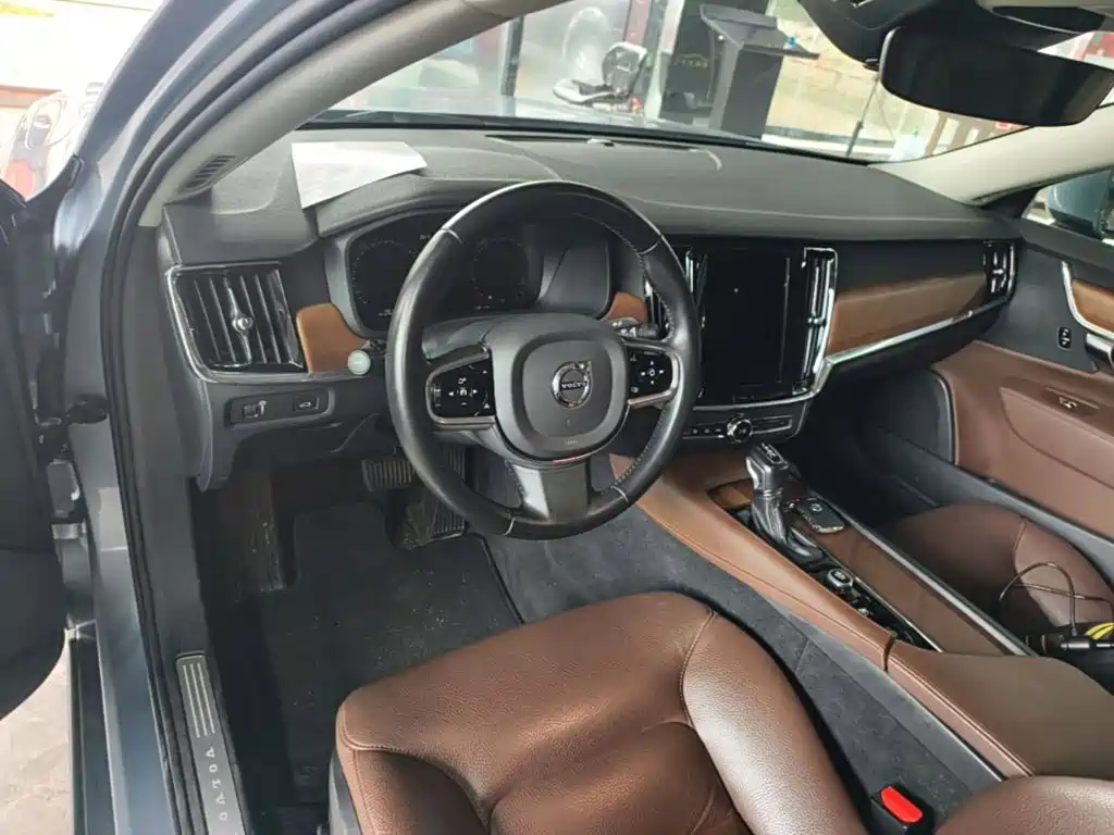 Volvo S90 — миниатюра 10