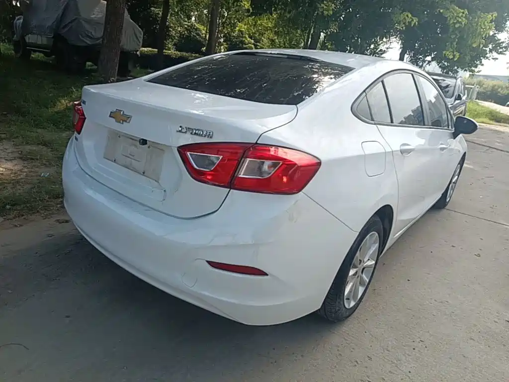 Chevrolet Cruze — миниатюра 7