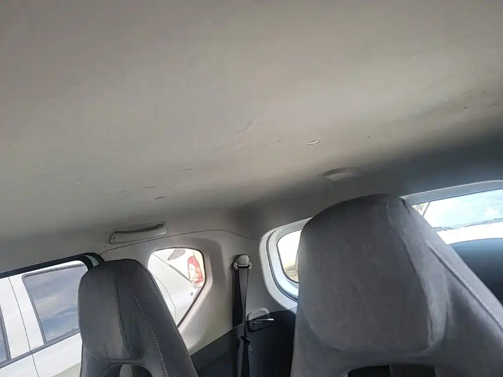 Wuling MINIEV — миниатюра 18