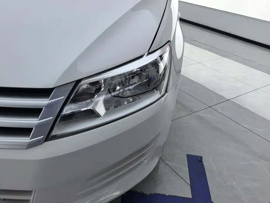 Volkswagen Santana — миниатюра 5