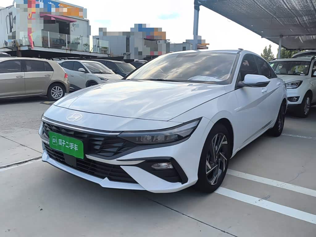 Hyundai Elantra 1.5 л 2025 г. Белый, пробег 6400 км