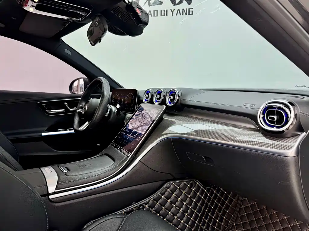 Mercedes-Benz C-Class — миниатюра 14