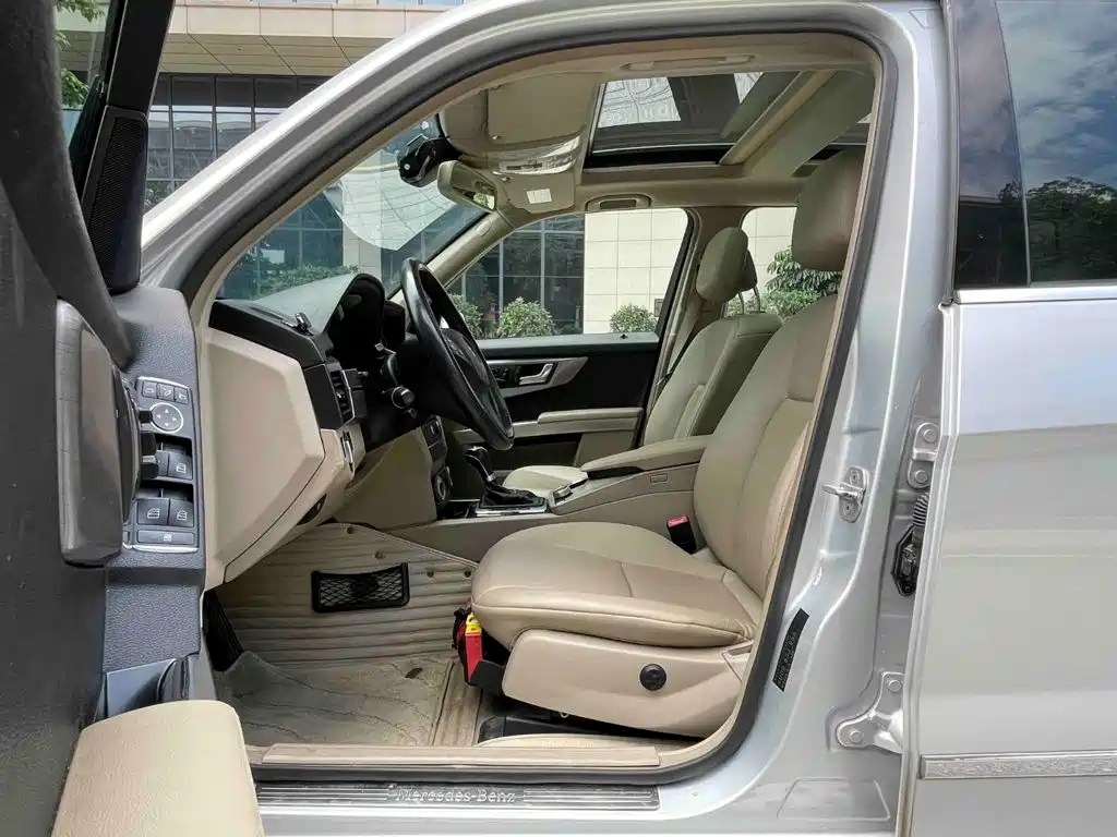 Mercedes-Benz GLK-Class (Import) — миниатюра 10