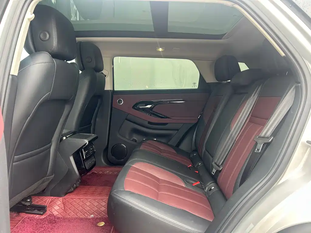 Land Rover Range Rover Evoque 2024 L SE
