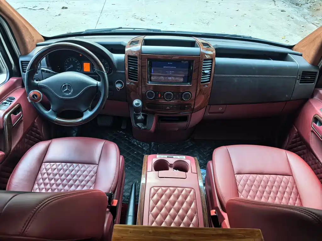 Mercedes-Benz Sprinter — миниатюра 8