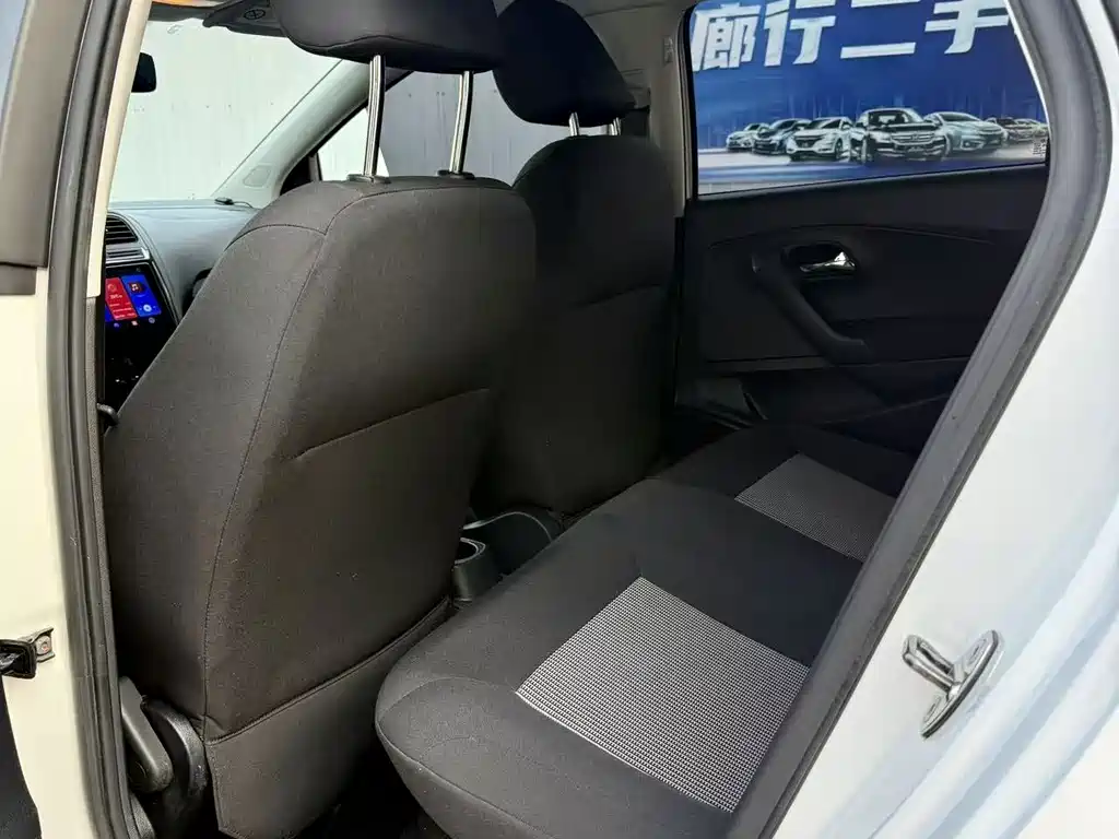 Volkswagen Polo — миниатюра 5