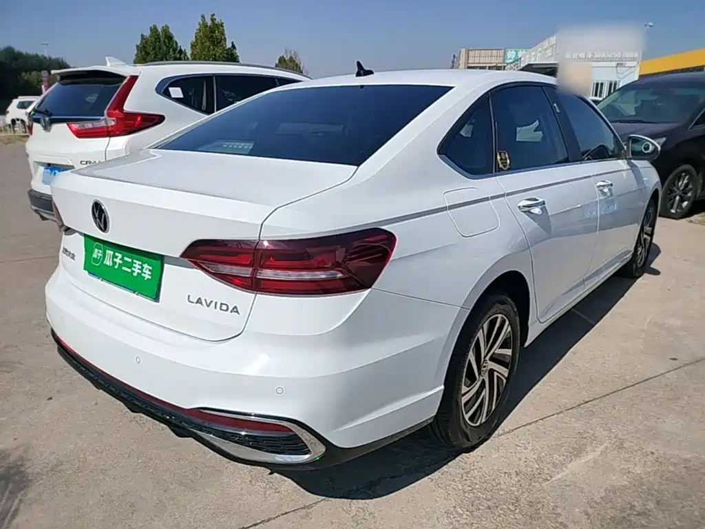 Volkswagen Lavida — миниатюра 7