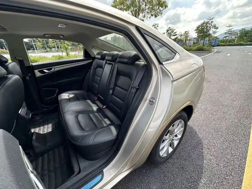 Geely Emgrand GL — миниатюра 8