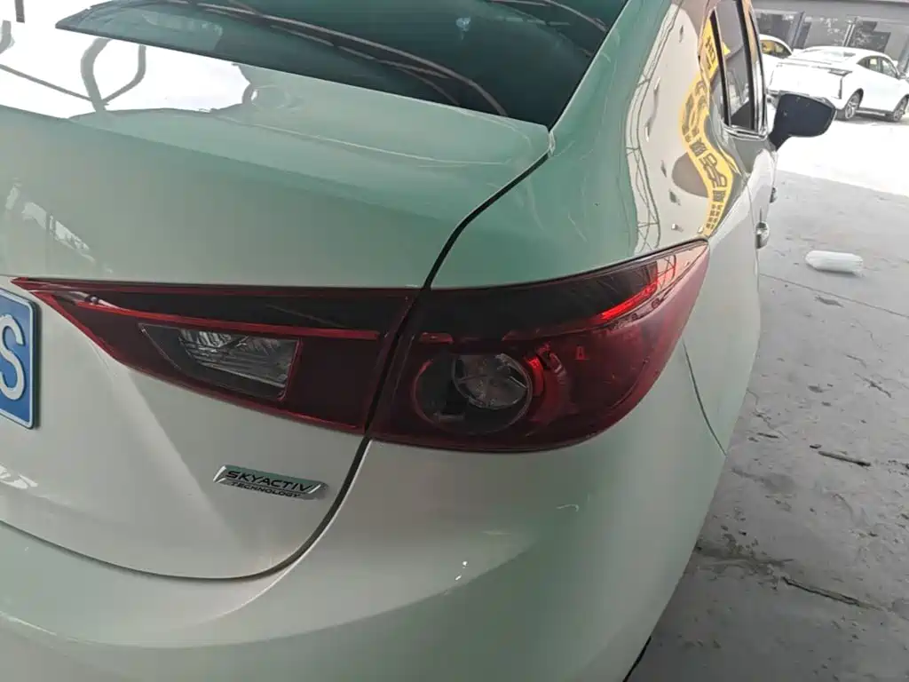 Mazda 3 Axela — миниатюра 8