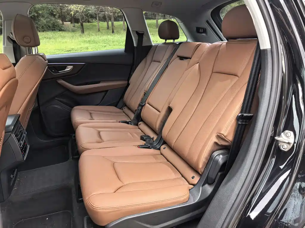 Audi Q7 — миниатюра 8