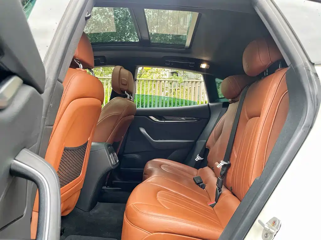 Maserati Levante — миниатюра 8