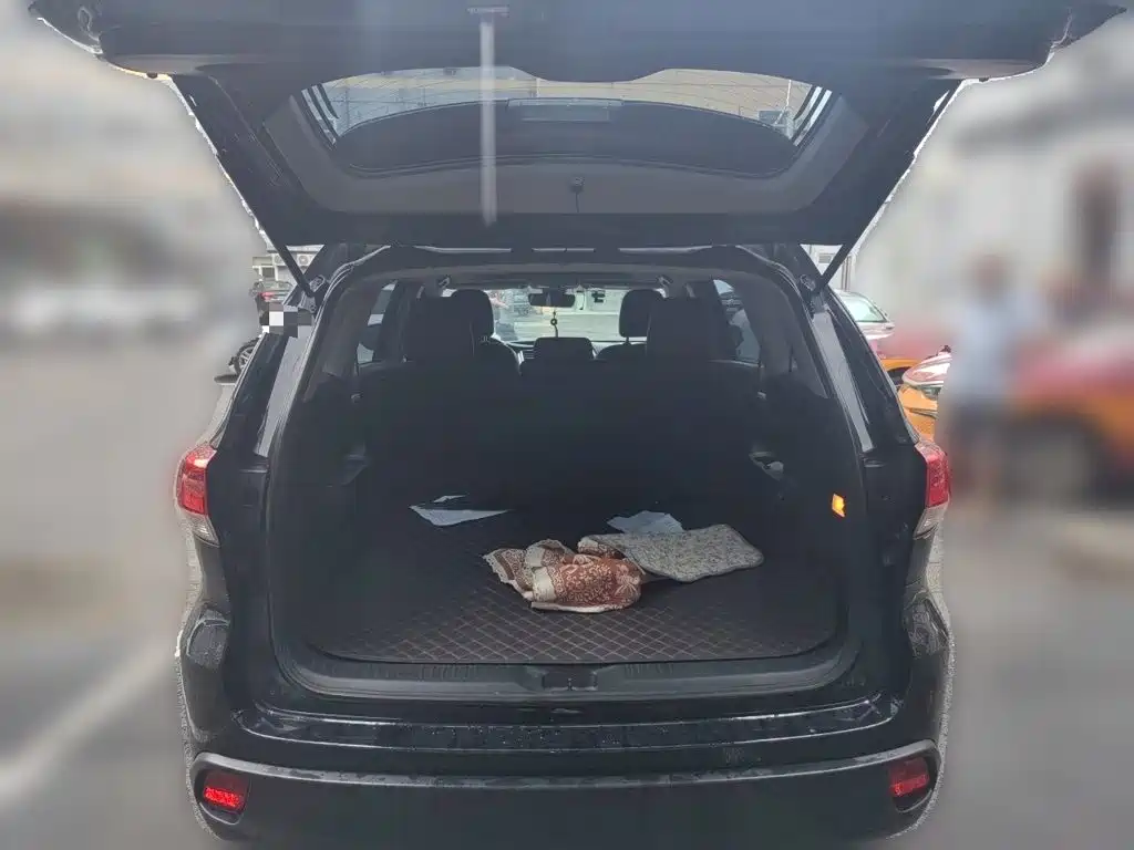 Toyota Highlander — миниатюра 15