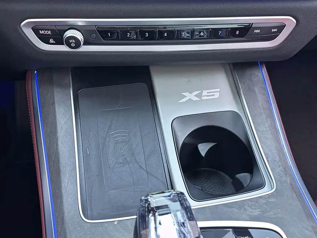 BMW X5 — миниатюра 13