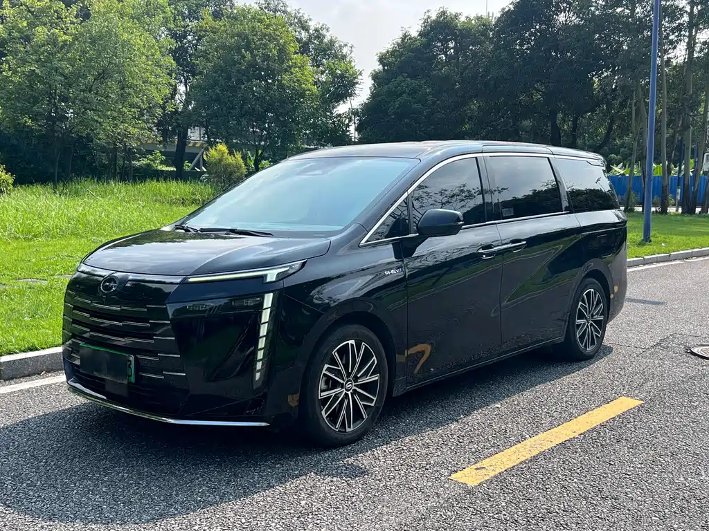 GAC Motor Trumpchi E8 PHEV