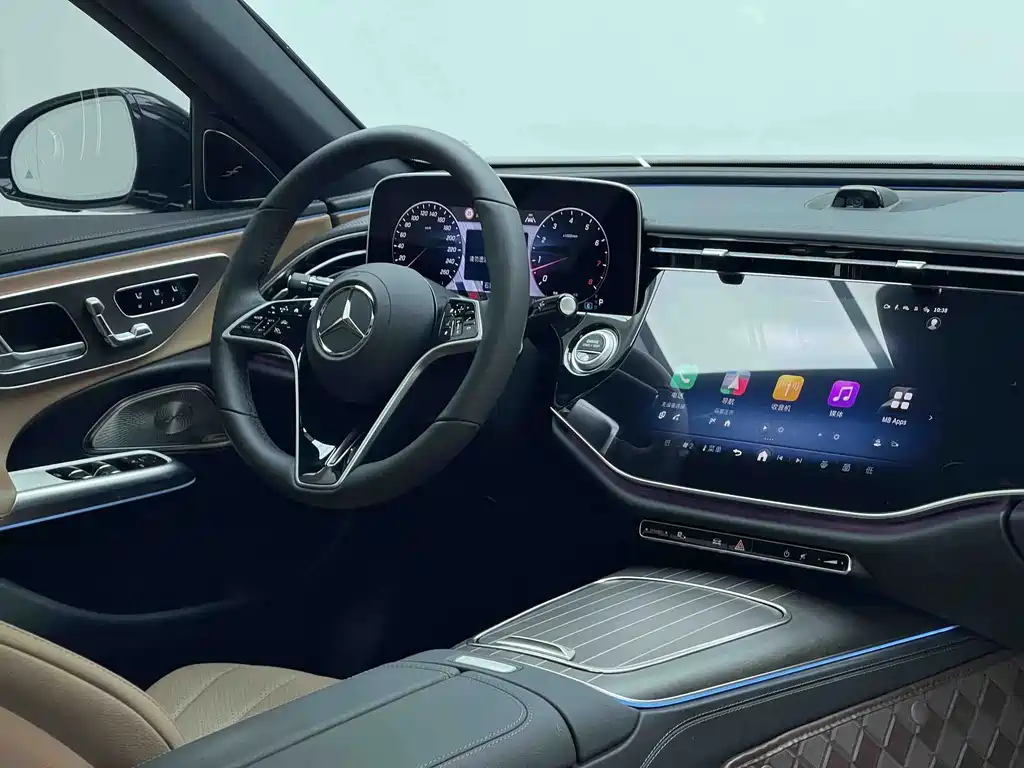 Mercedes-Benz E-Class — миниатюра 4