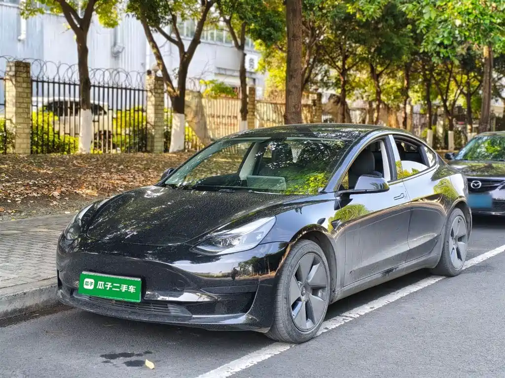 Tesla Model 3 2023
