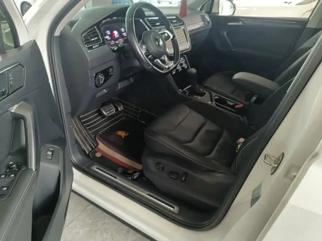 Volkswagen Tiguan L — миниатюра 16