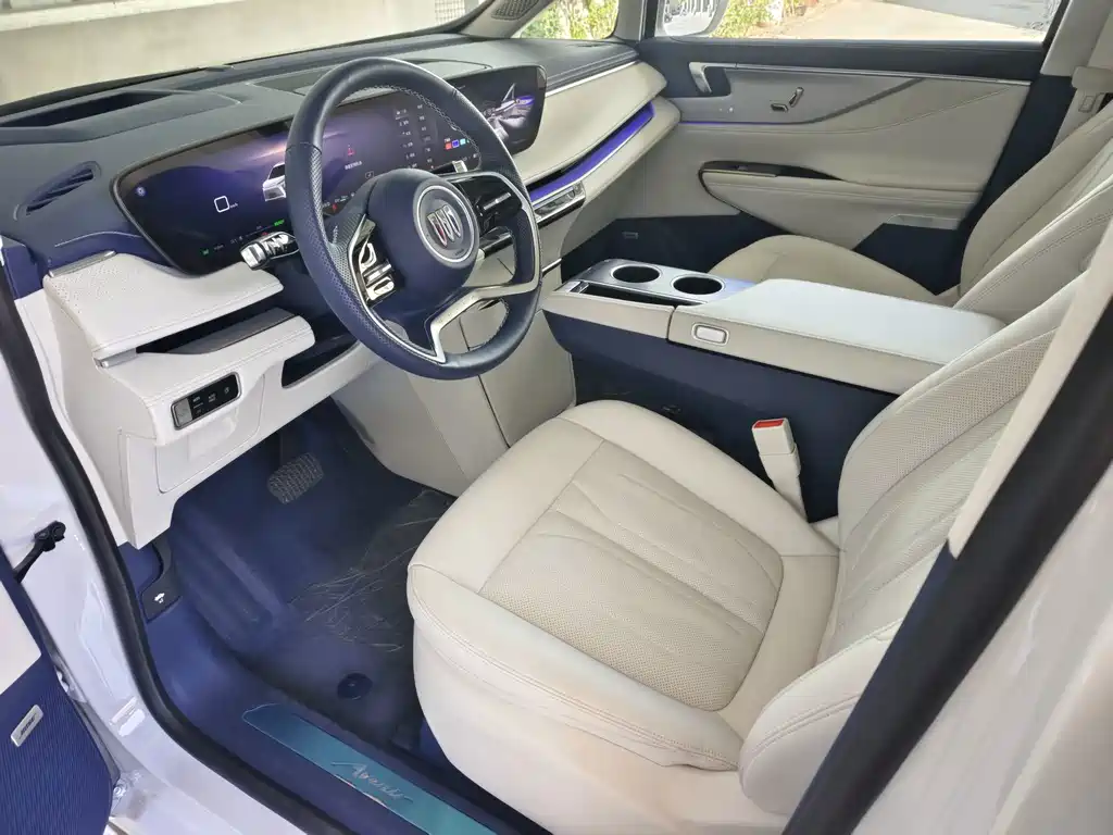 Buick GL8 Hybrid — миниатюра 10