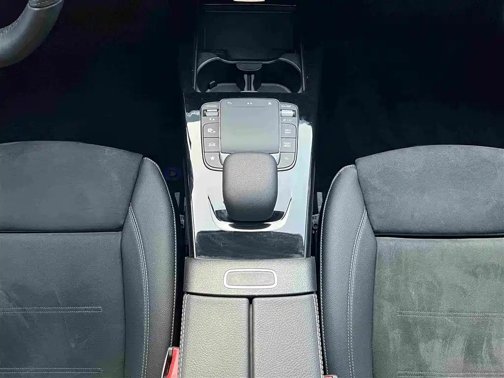 Mercedes-Benz A-Class — миниатюра 18