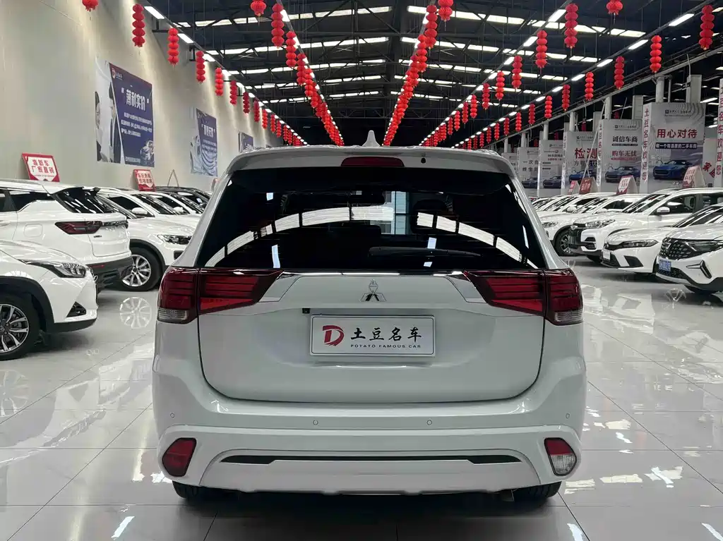 Mitsubishi Outlander 2021 2.0L Enjoy 5 мест