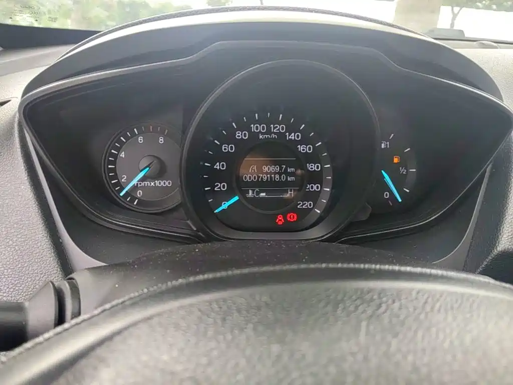 Ford Escort — миниатюра 12