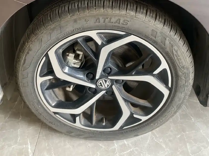 MG MG5 — миниатюра 7