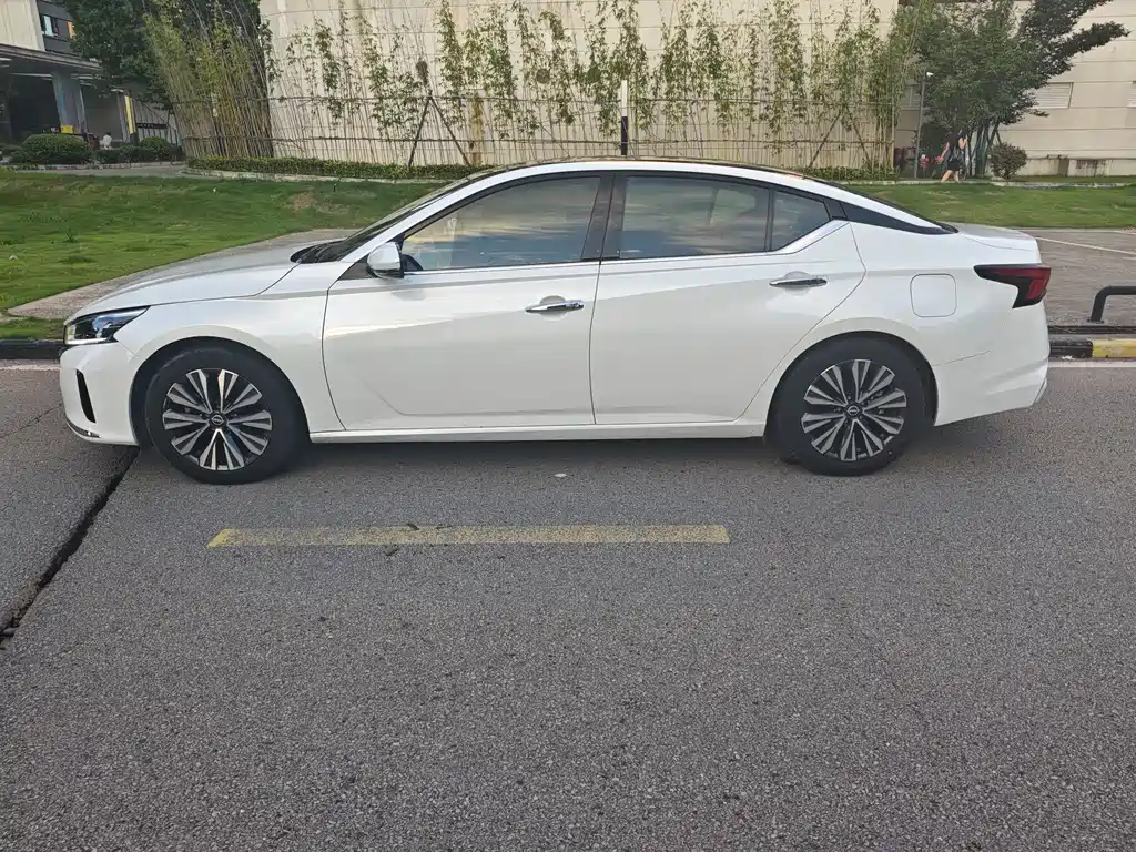 Nissan Teana — миниатюра 4