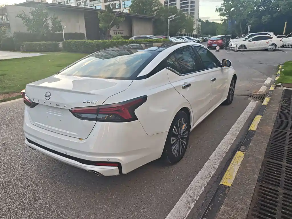Nissan Teana — миниатюра 7
