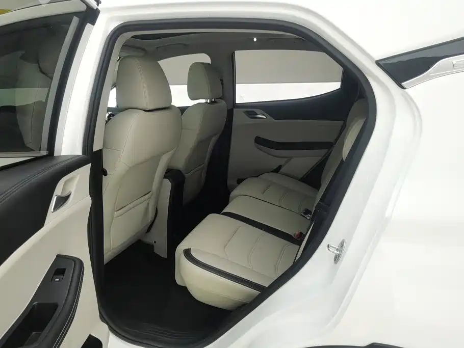 BYD Yuan Pro — миниатюра 11