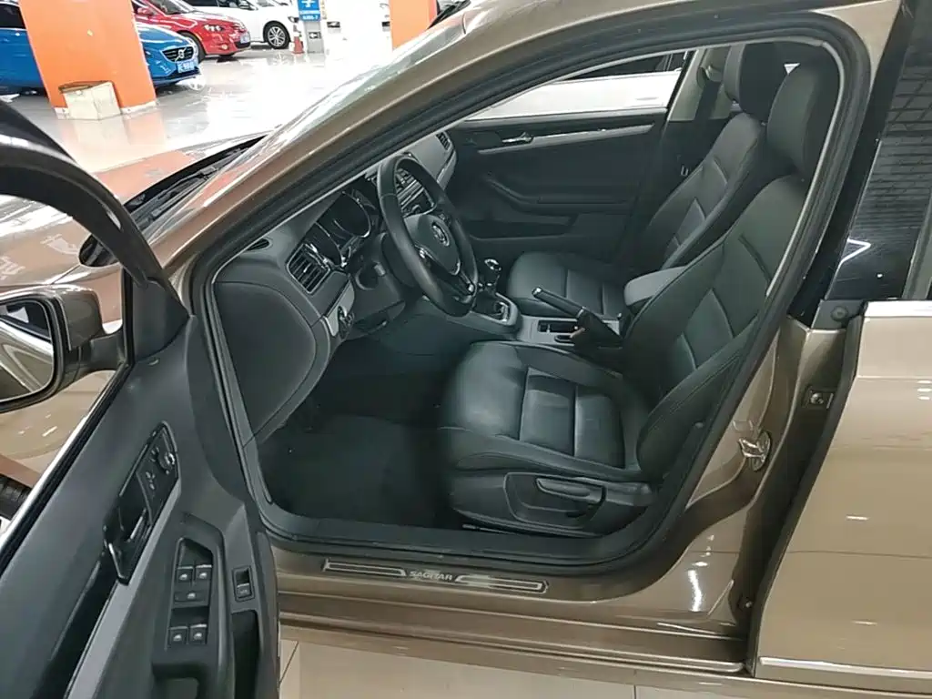 Volkswagen Sagitar — миниатюра 15