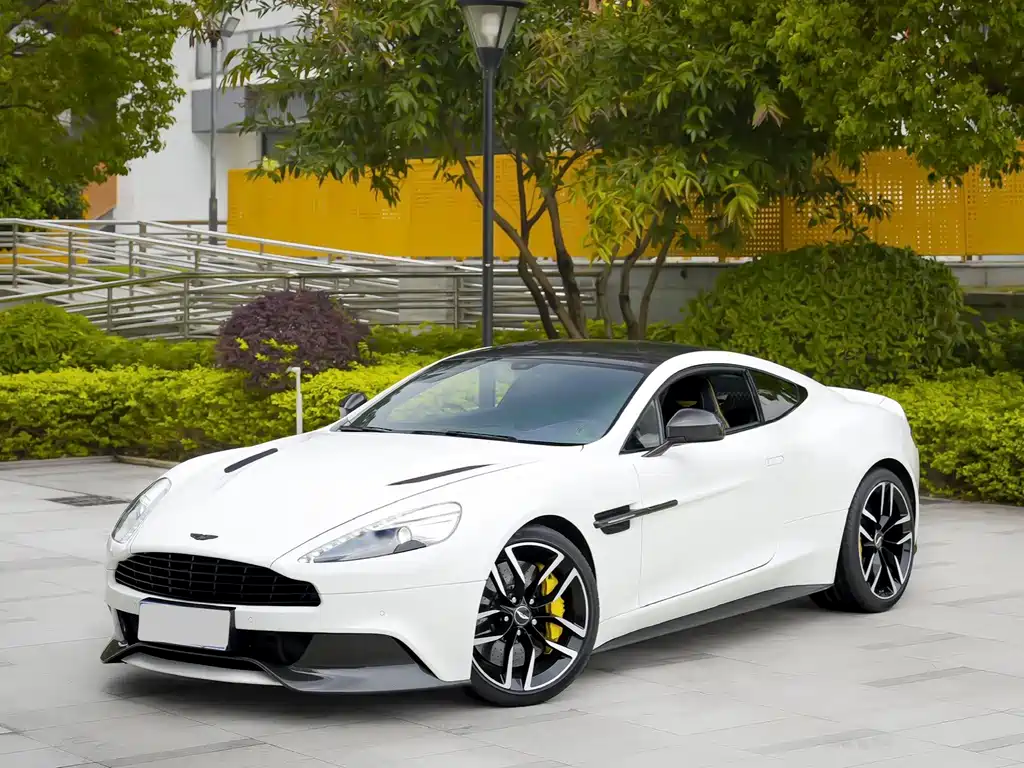 Aston Martin Vanquish 2016
