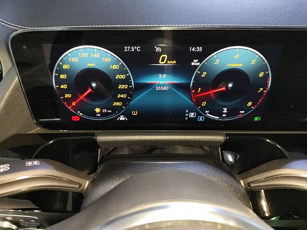 Mercedes-Benz GLA — миниатюра 16