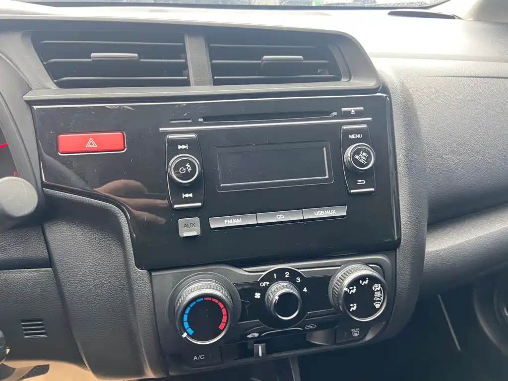 Honda Fit — миниатюра 11