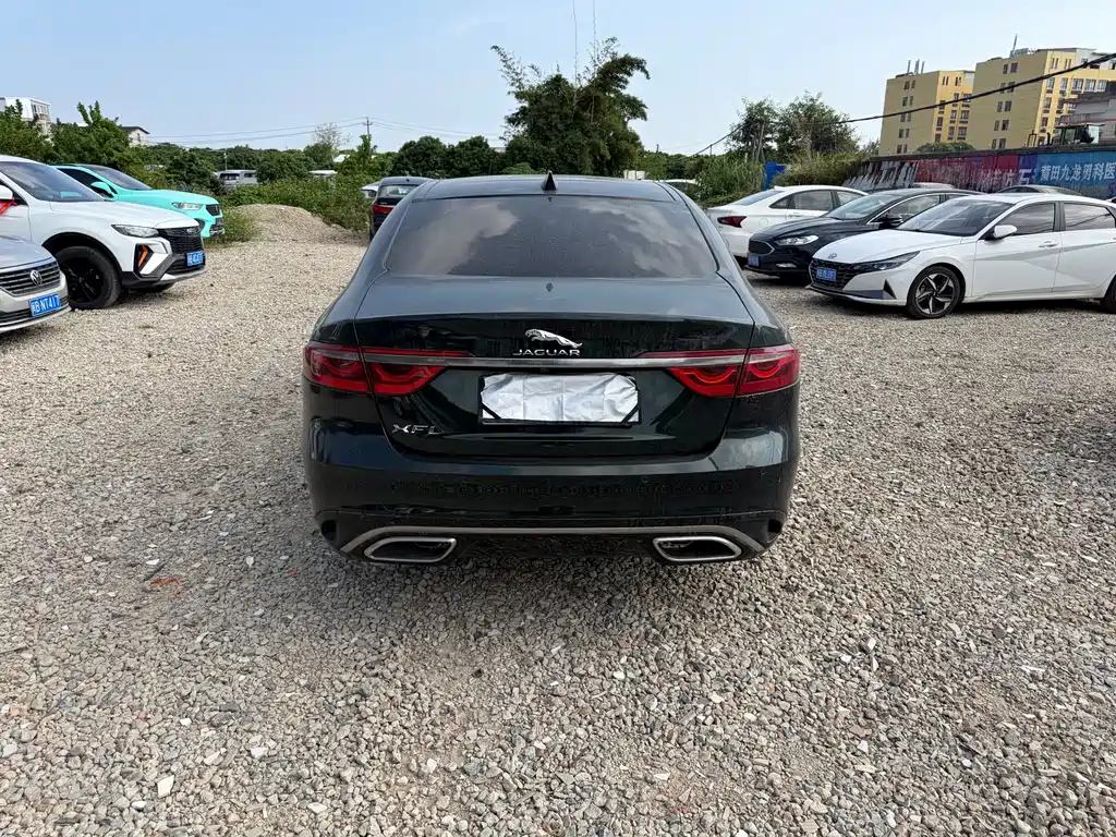 Jaguar XFL — миниатюра 8