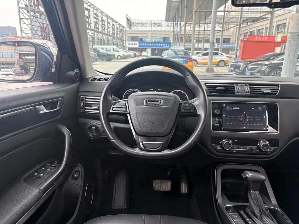 Qoros Qoros 5 — миниатюра 10