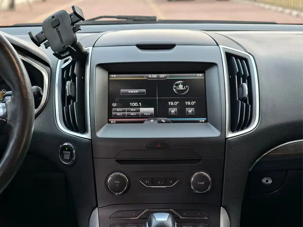 Ford Edge — миниатюра 12