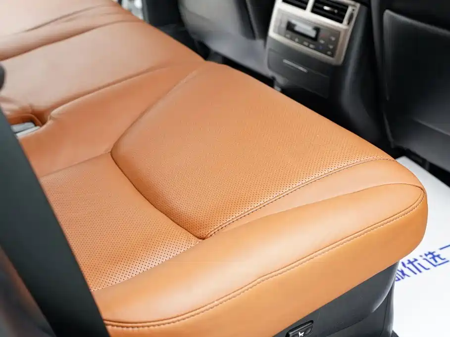 Lexus LX — миниатюра 32