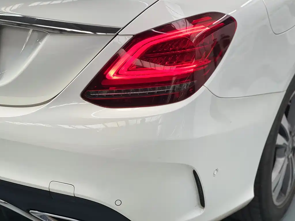 Mercedes-Benz C-Class — миниатюра 4