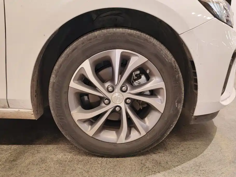 Buick Verano — миниатюра 6