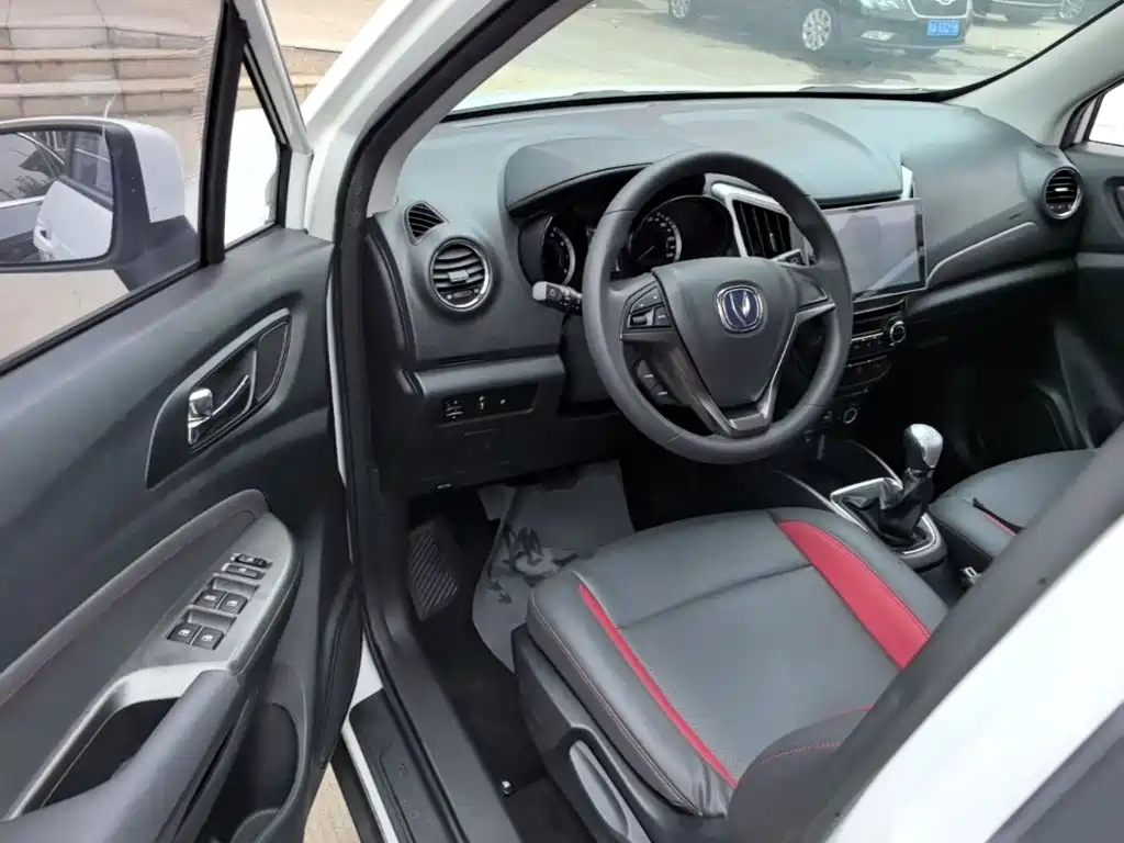 Changan CS15 — миниатюра 16