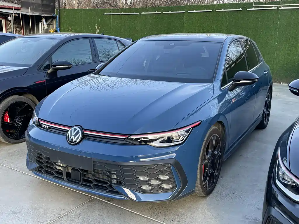 VOLKSWAGEN GOLF GTI