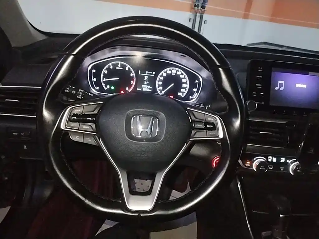 Honda Accord — миниатюра 11