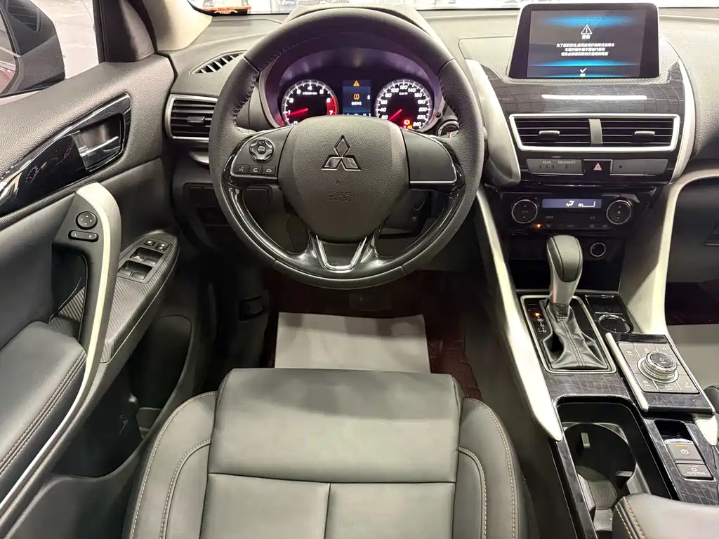 Mitsubishi Eclipse Cross — миниатюра 12